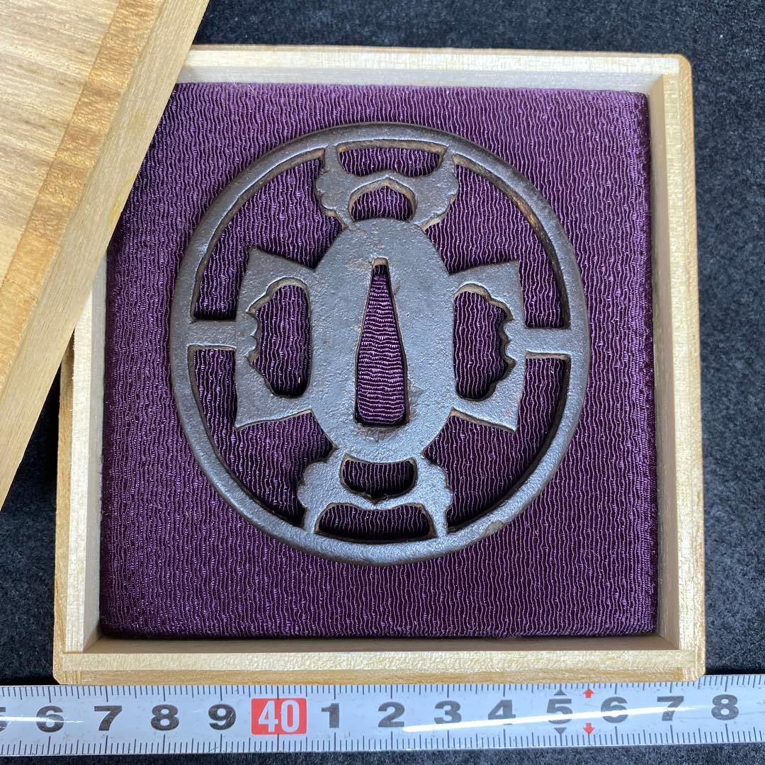 江戸期　透刀鍔　共箱　69g 東さ7-0310☆2F