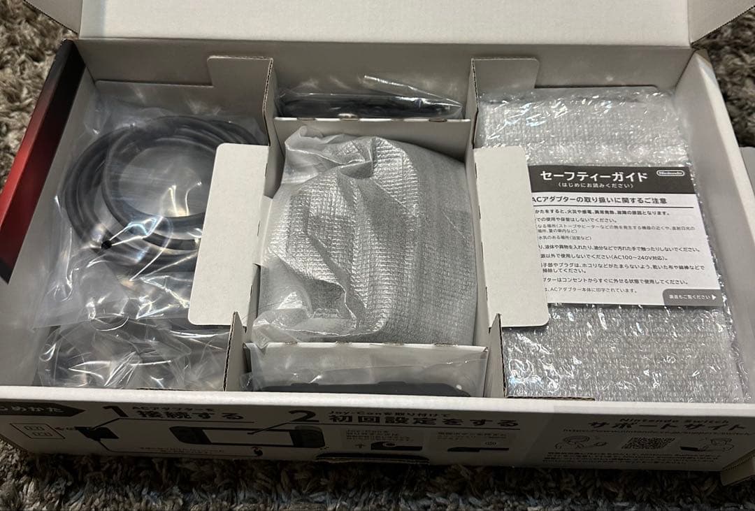 Nintendo switch 本体　ケース付き