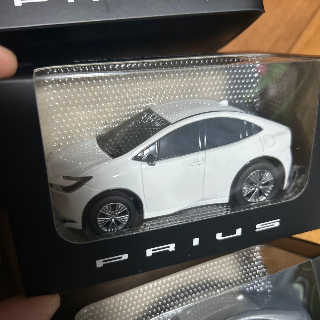 トヨタ　プリウス　ミニカー プルバック　８台