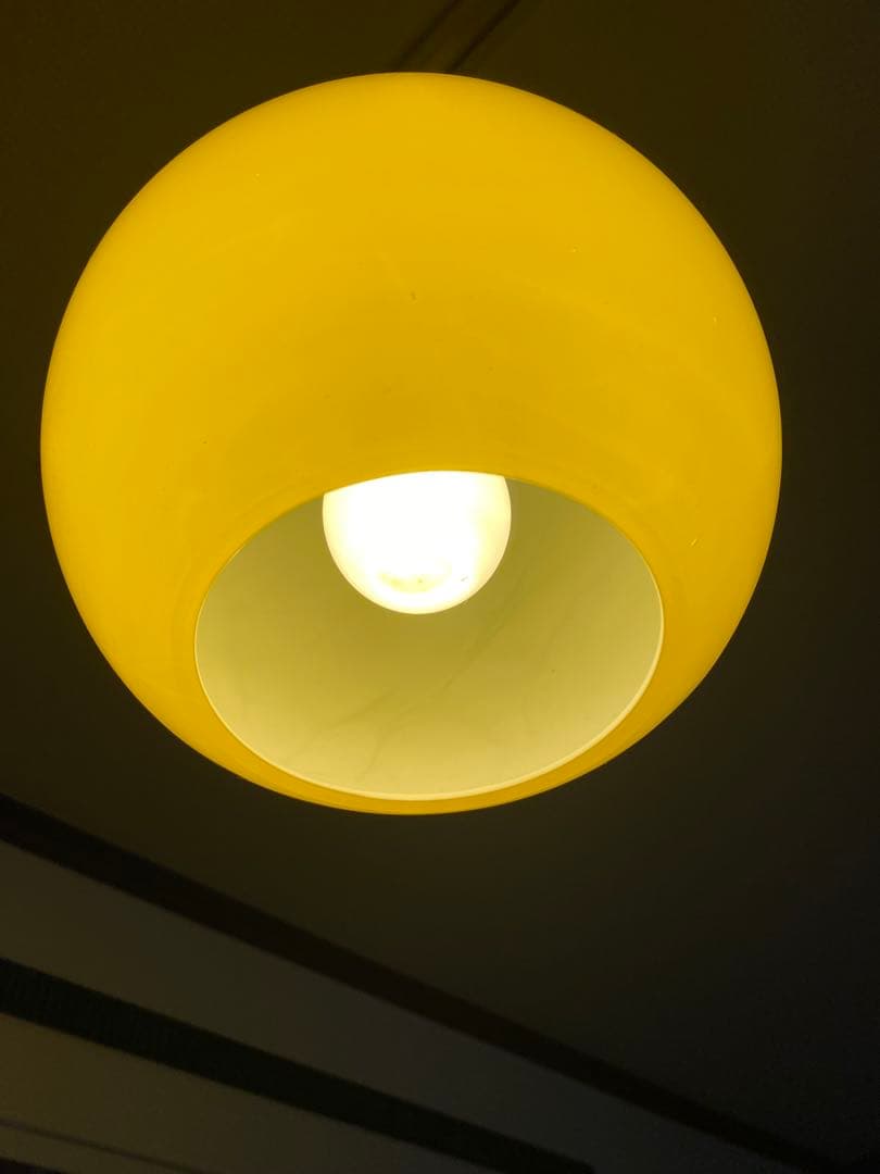 レトロ　黄色　ガラス　ペンダントライト