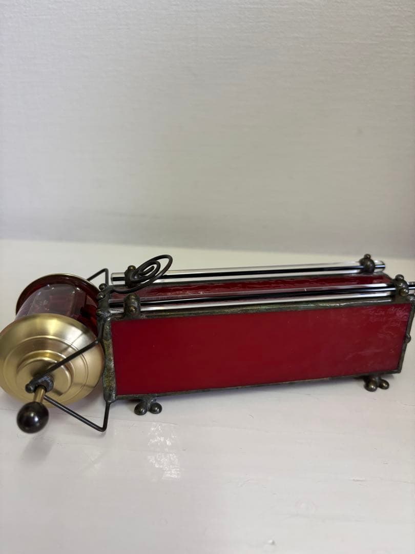 万華鏡　手動クランク式赤と金の装飾品