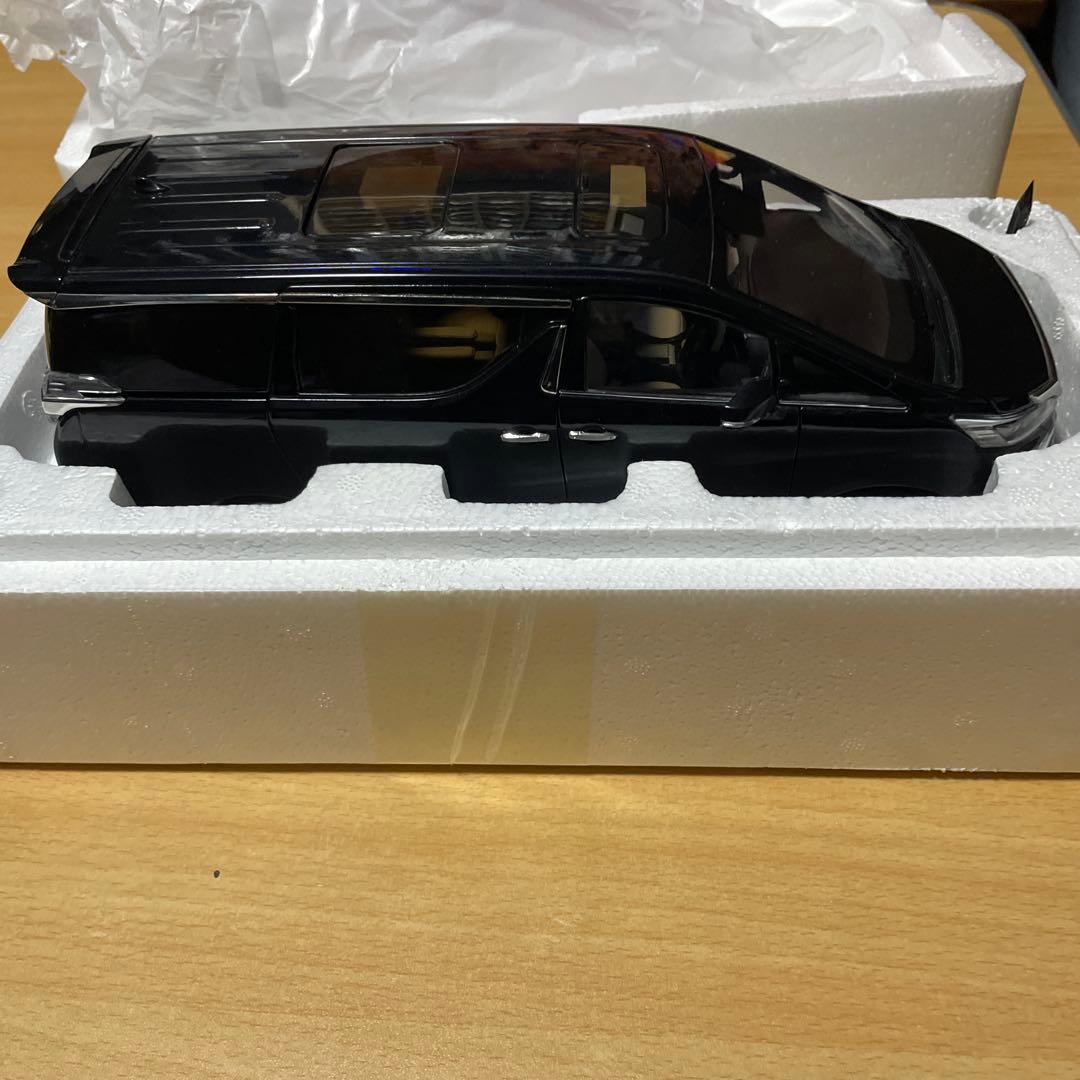 ヴェルファイア　1/18