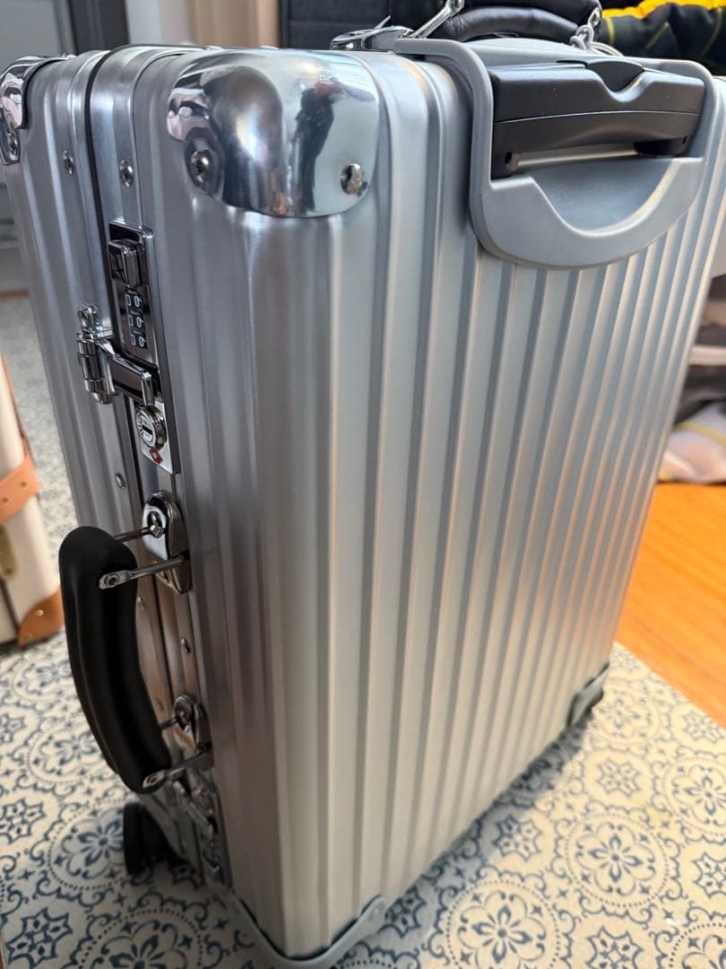 RIMOWA CLASSIC FLIGHT CABIN シルバー 新品未使用！