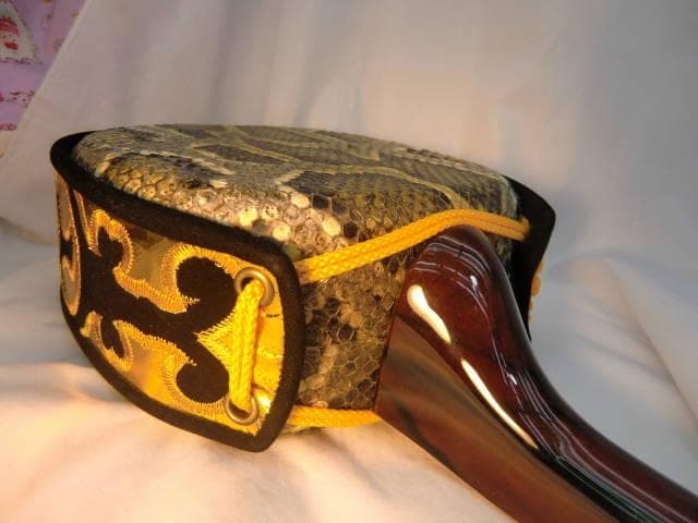 新品未使用(送料無料)79.800円　盛嶋開鐘蛇皮強化張チーガに縞黒檀棹セット