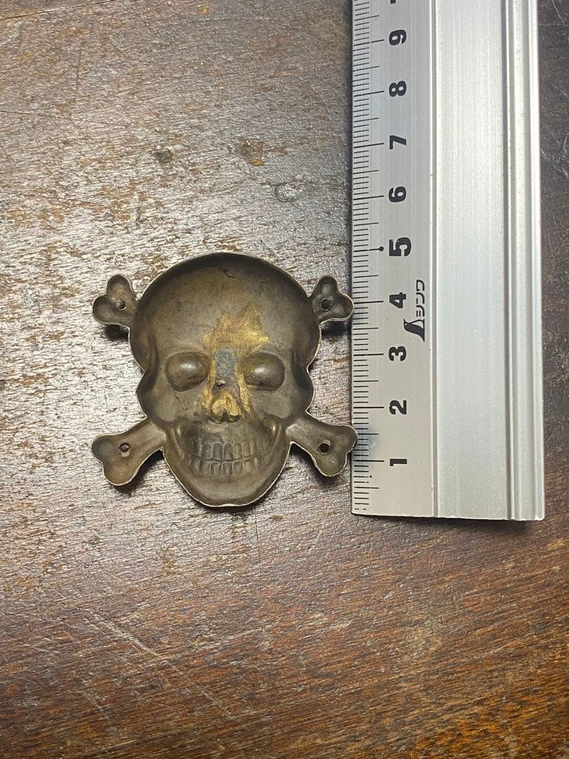 20'30s'ドイツビンテージスカルピンズ、スカルと骨の金属製装飾品