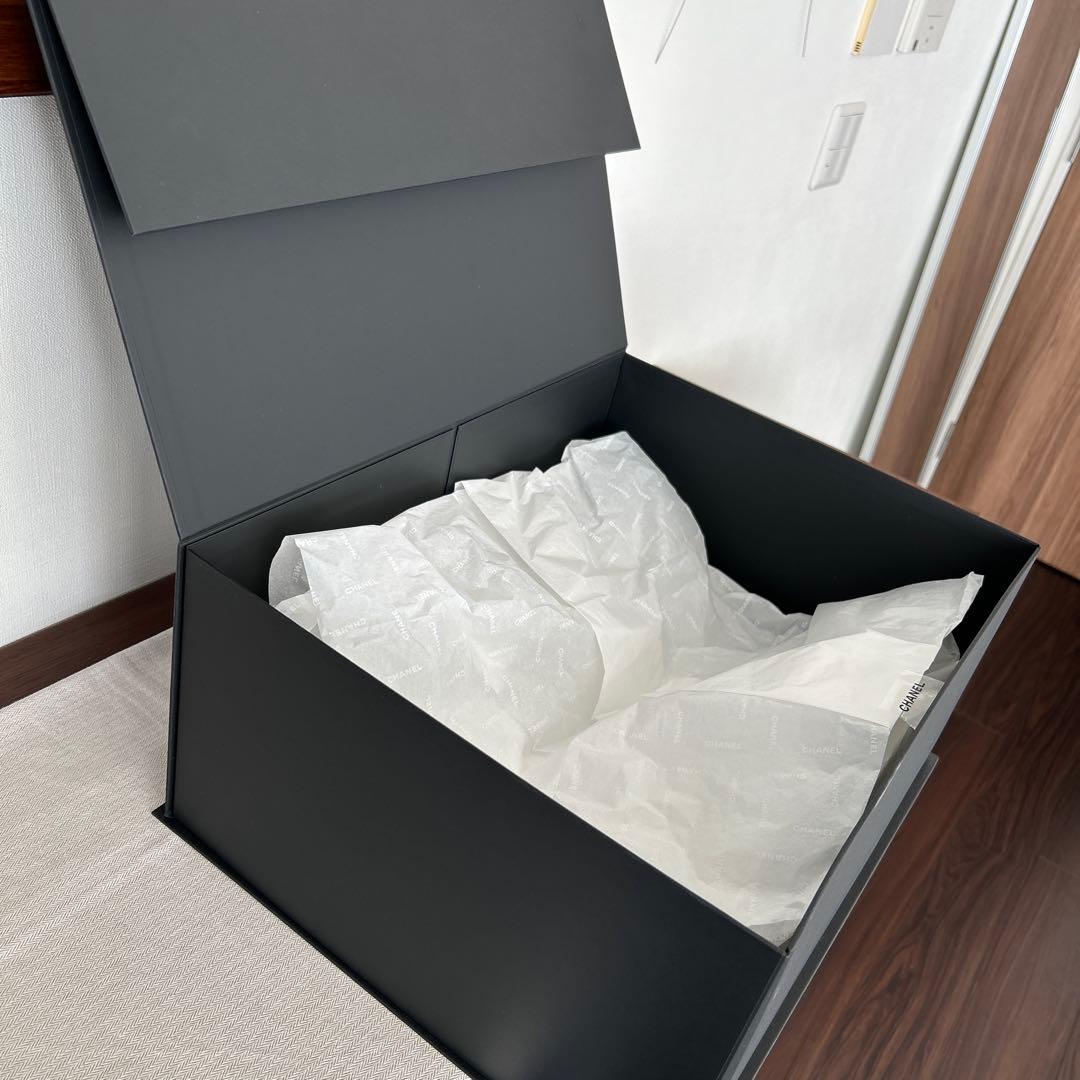 シャネル　ギフト箱　マグネット式ボックス ブラック特大　CHANEL薄紙つき
