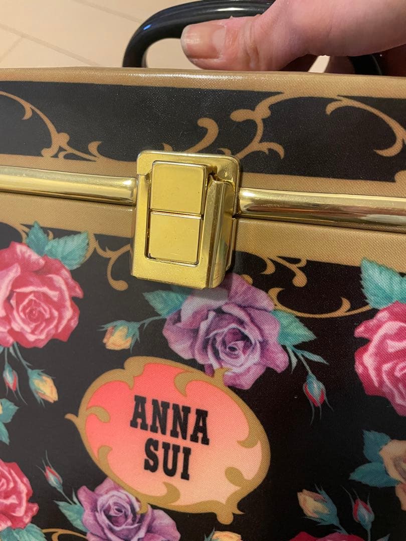 パリちゃん専用新品　ANNA SUI 花柄 メイクボックス