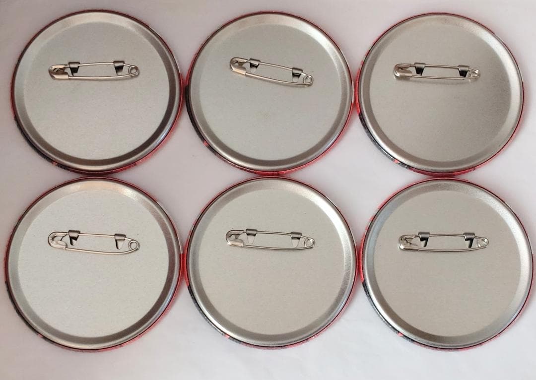 ハイキュー！！雪合戦アクスタとYummyマスコット缶バッジ