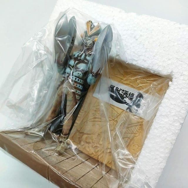 新品●怪獣酒場 限定 バルタン店長 お出迎えミニオブジェ バルタン星人●未開封品