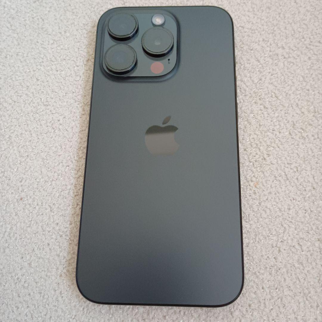 ♥Apple iPhone 15 Pro ♥ブラックチタニウム 本体　シムフリー