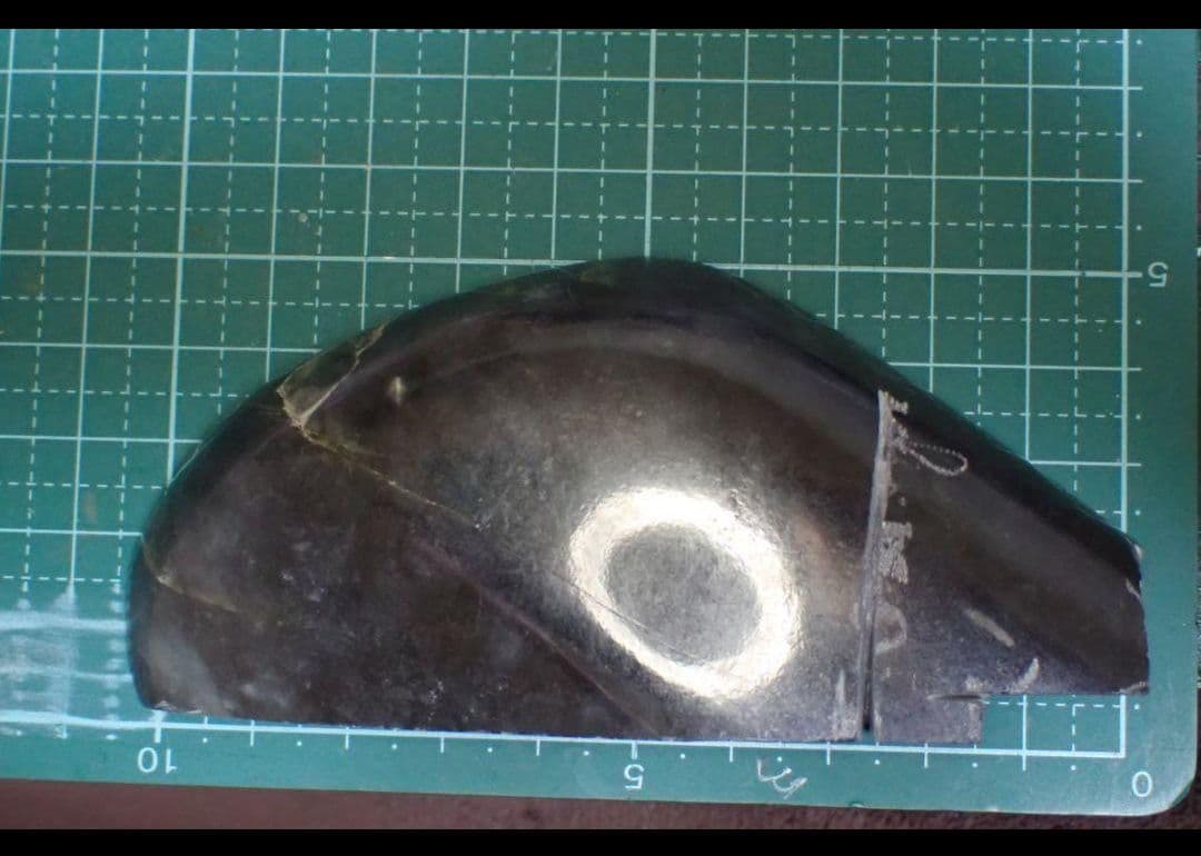 ※小池※　糸魚川翡翠　黒　原石　加工用　送料無料