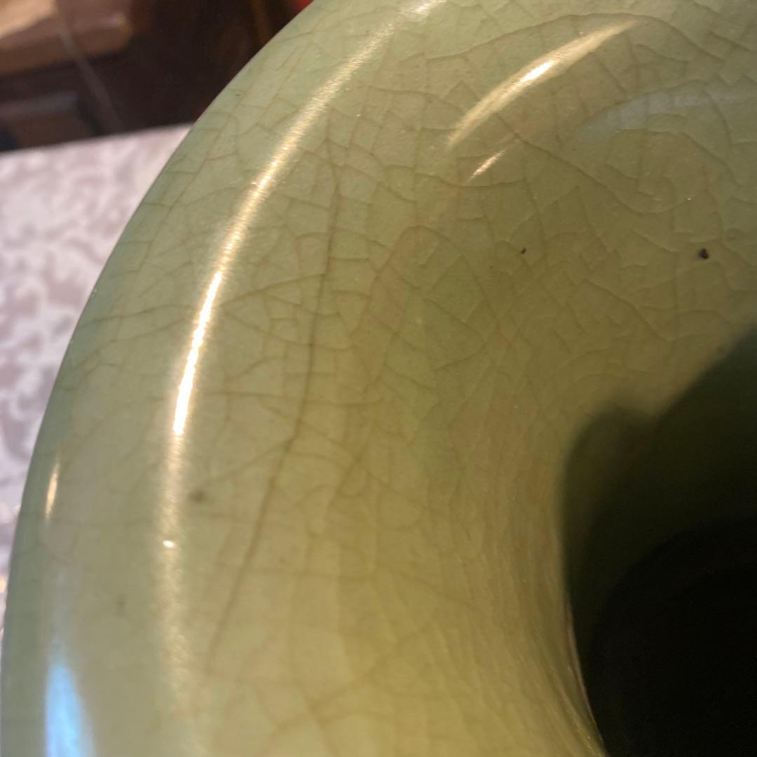 専用　中国古玩　陰刻草花文青磁花瓶