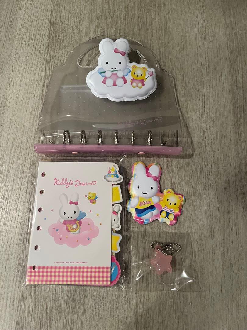 日本未発売 完売品 シール帳