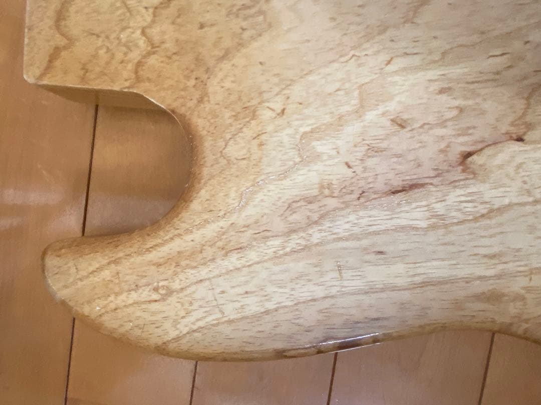 ジャズベース　1Pスワンプアッシュ　ボディ材