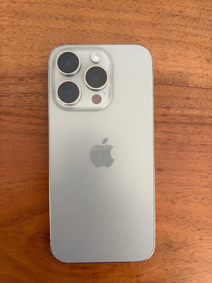 【背面新品】iPhone 15 Pro 256GB ナチュラルチタニウム