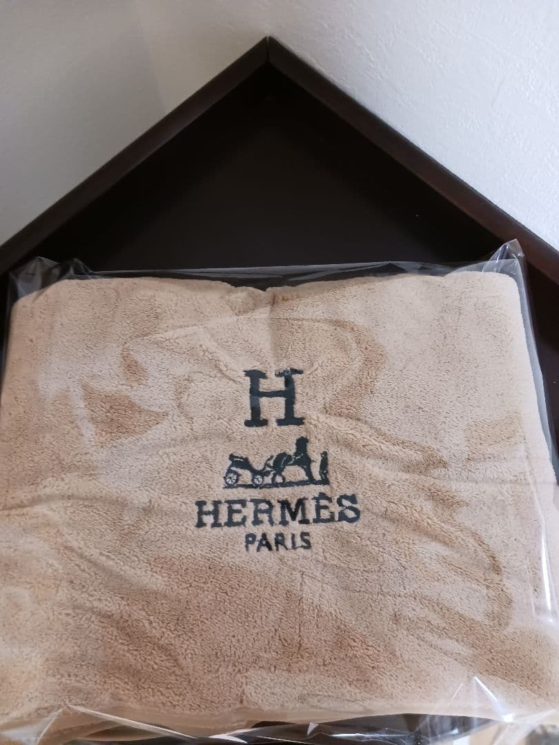 HERMESふわふわ上質素材ベージュバスタオル68cm×140cm