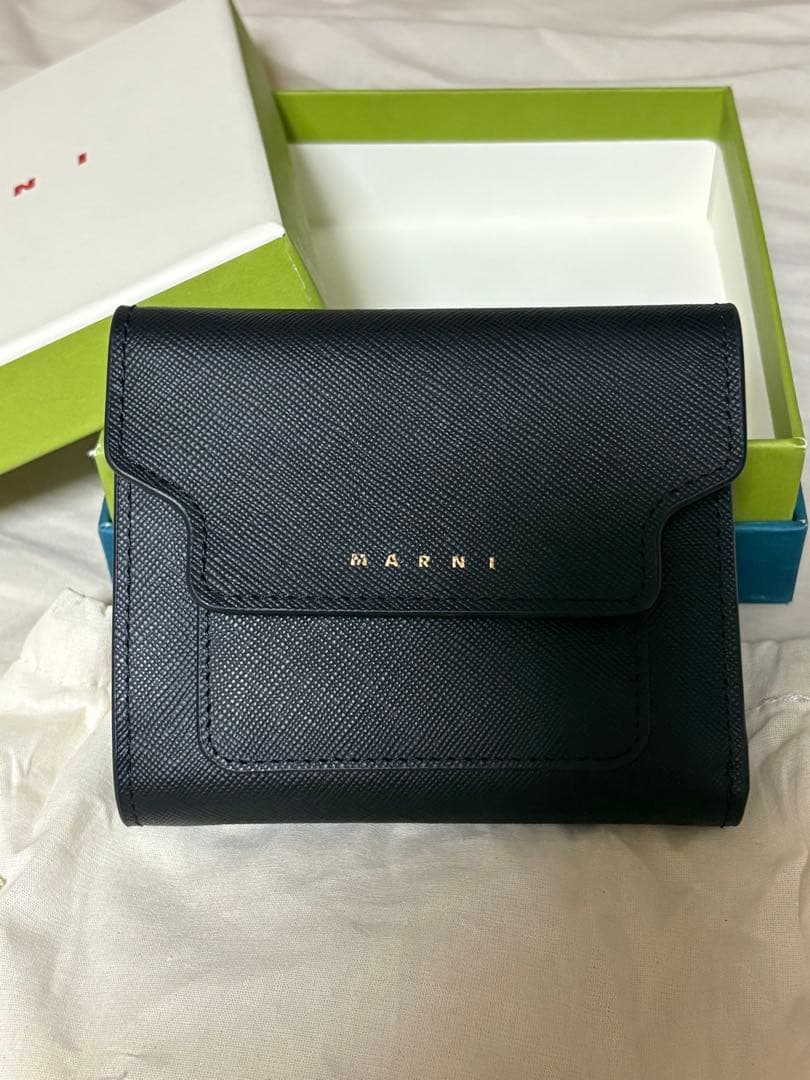 MARNI 三つ折り財布 ブラック