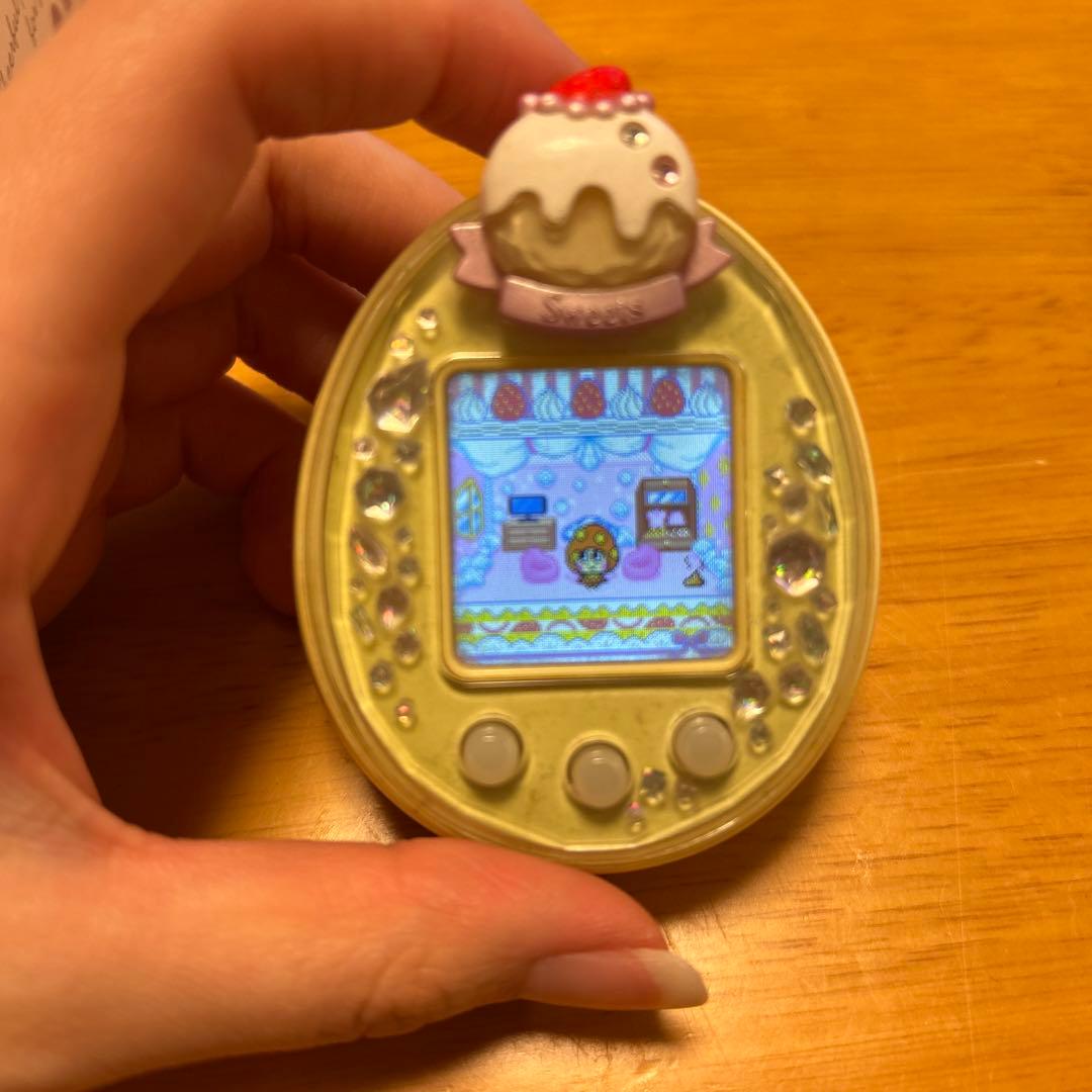 Tamagotchi P3 アイスクリームデザイン