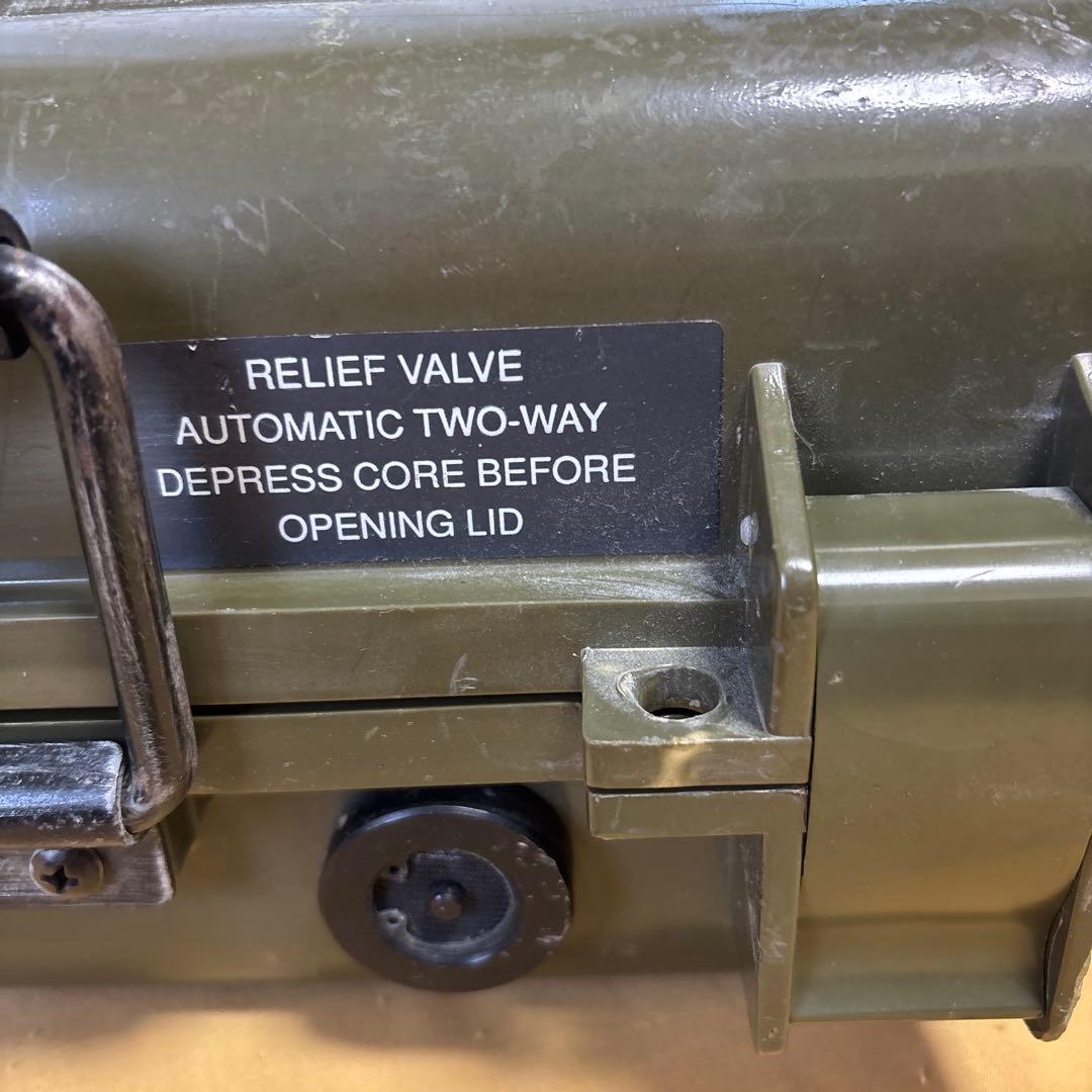 米軍放出品　ハードケースAN/PVS−7Bナイトビジョンゴーグル