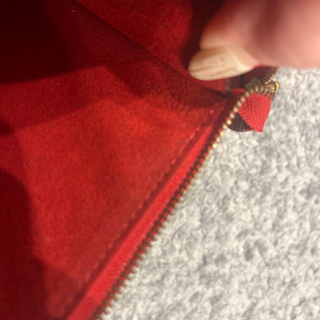 Louis Vuitton エピレザー レッドパーティーバッグ