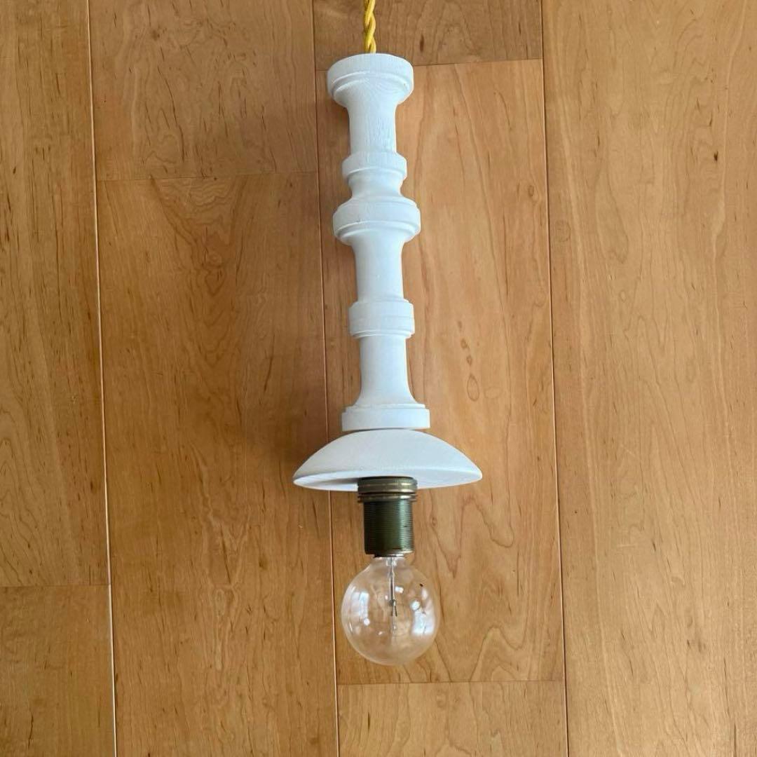 オルネドフォイユ　ウッドターニングランプ　ホワイト