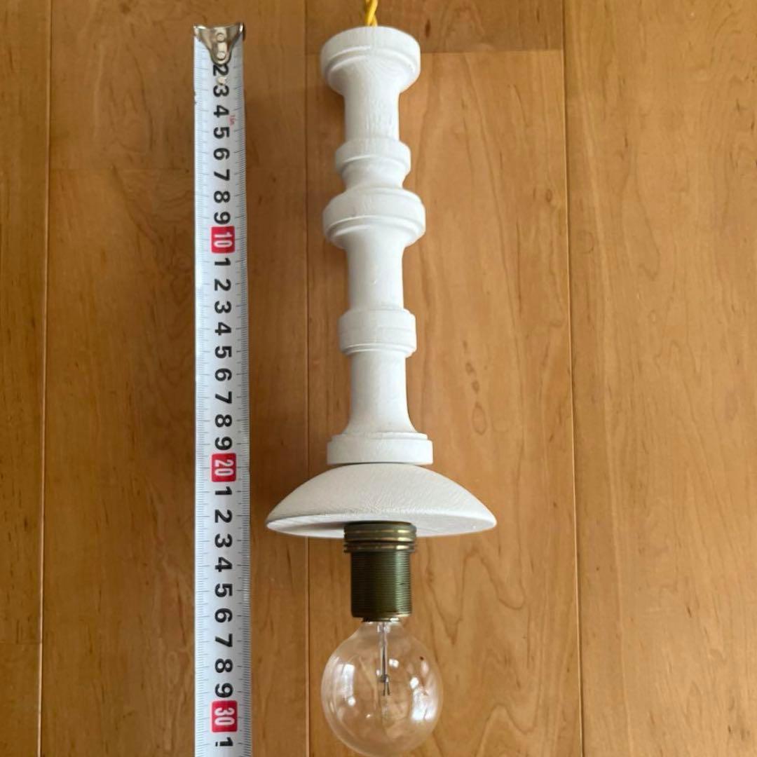 オルネドフォイユ　ウッドターニングランプ　ホワイト