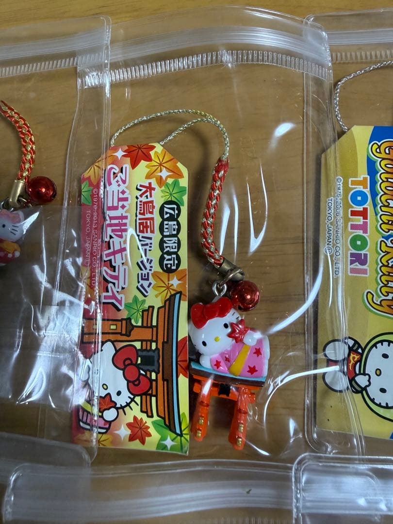 ご当地キティ ストラップ 10個セット