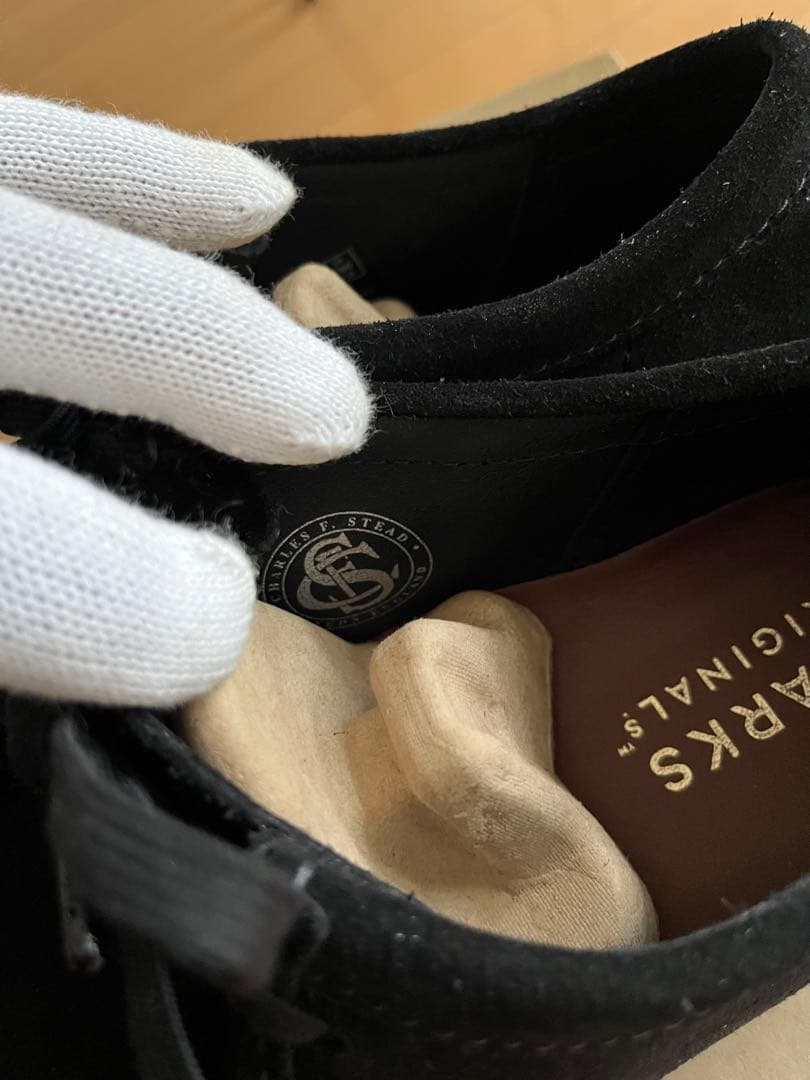 靴 CLARKS WALLABEE BLACK SUEDE