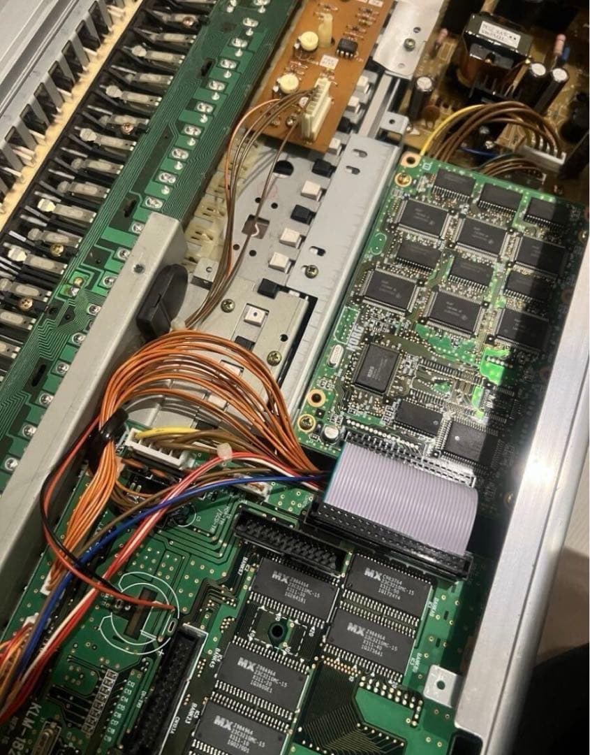 KORG TRINITY V3 tri-moss拡張済み　シンセサイザー