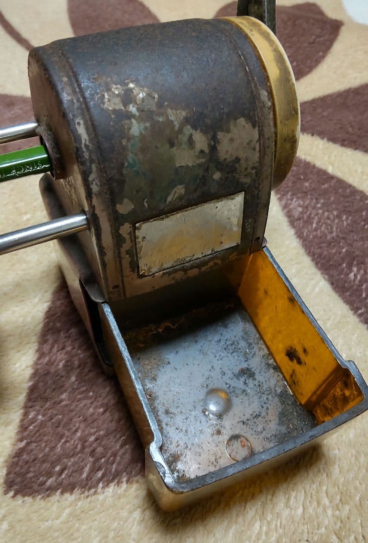 【価格相談可】昭和レトロ 手動鉛筆削り MAX　金属製