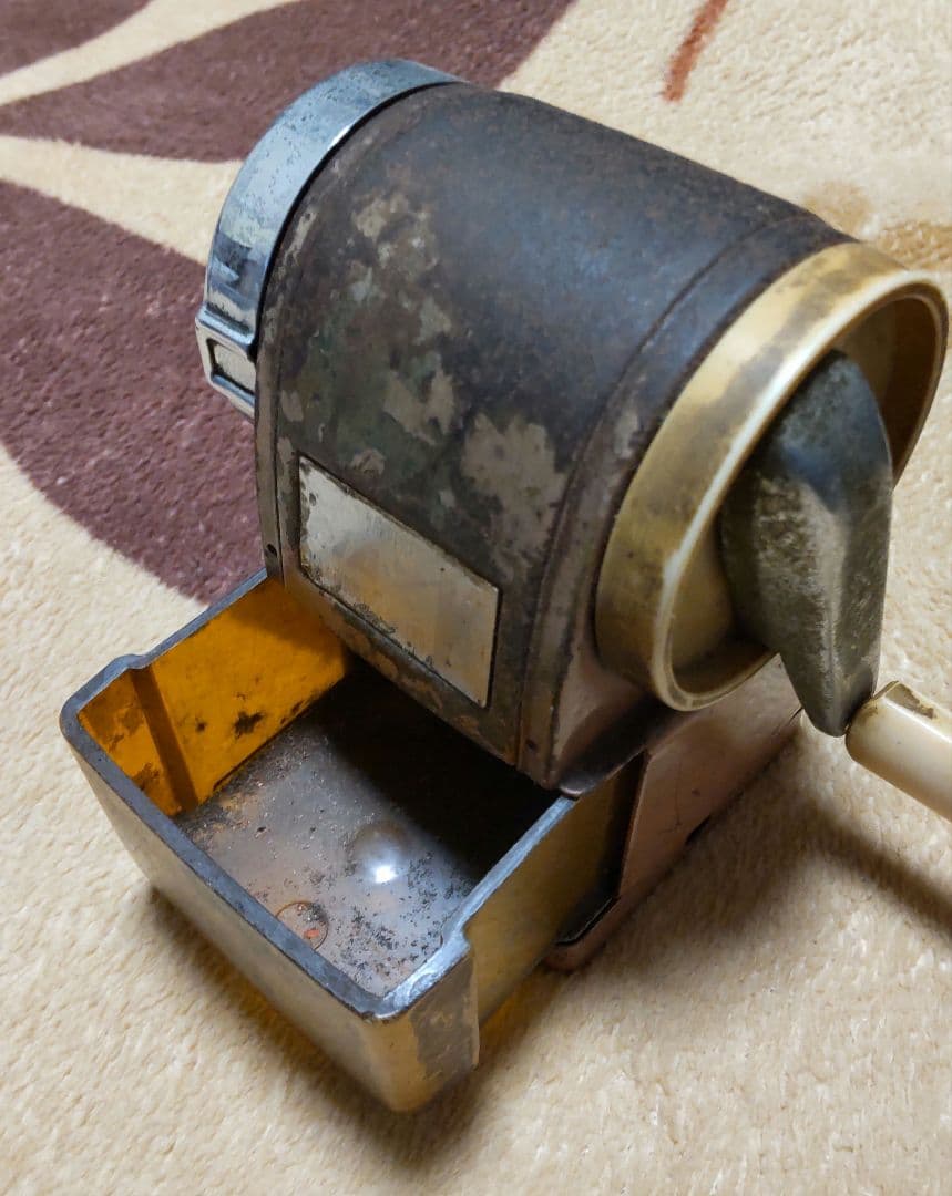 【価格相談可】昭和レトロ 手動鉛筆削り MAX　金属製