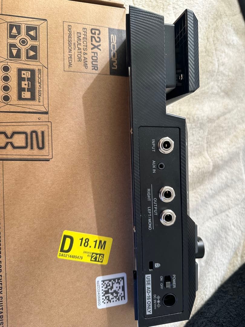 【美品】Zoom G2X Four ギターエフェクター フットスイッチ付き 完品