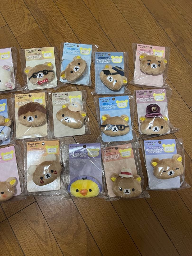 (新品未開封)リラックマストア店長　ぬいぐるみバッジ 全種セット