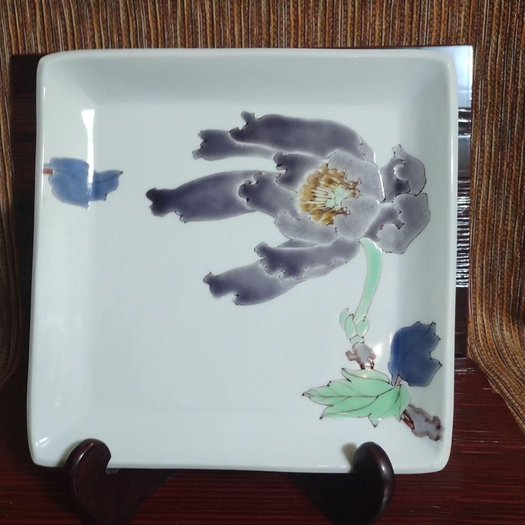 竹腰潤　九谷焼　花柄の四角い陶器皿　共箱共布