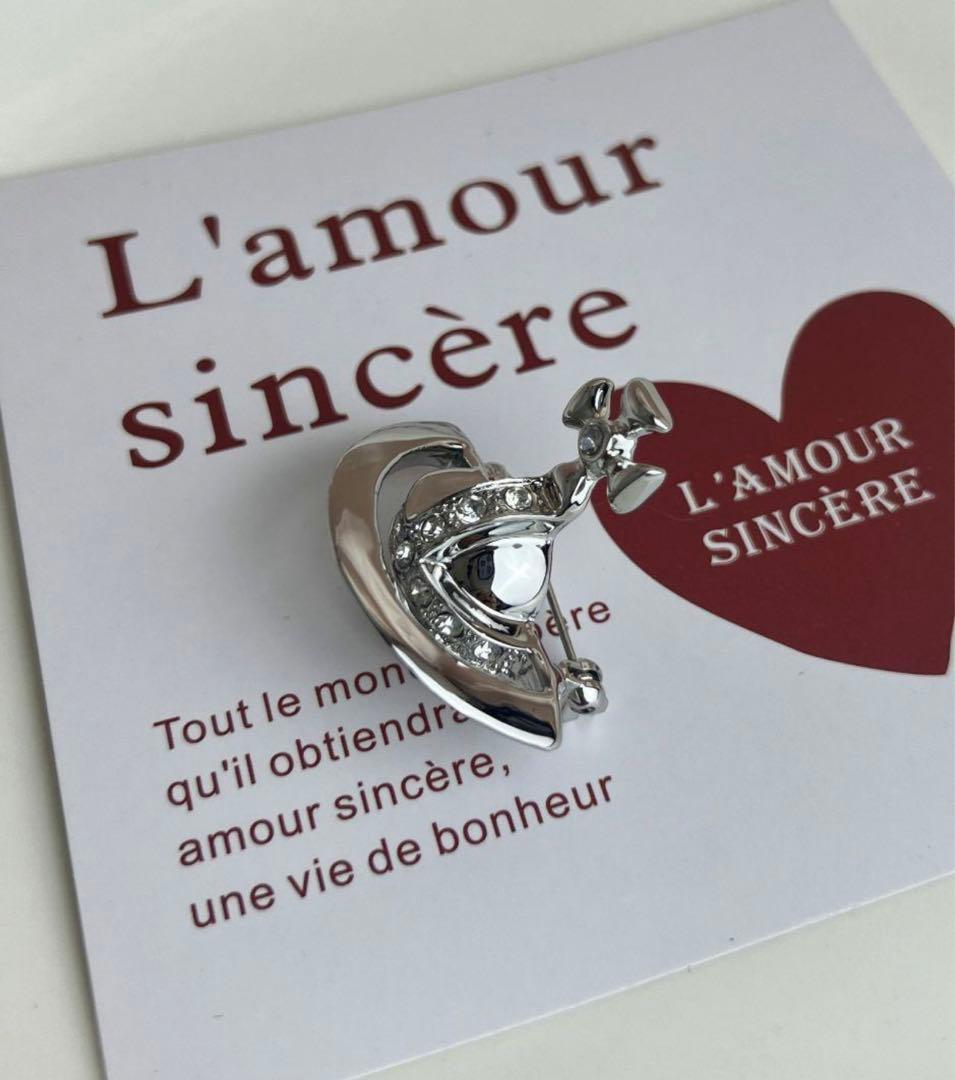 Vivienne Westwood ピンバッジ ブローチ