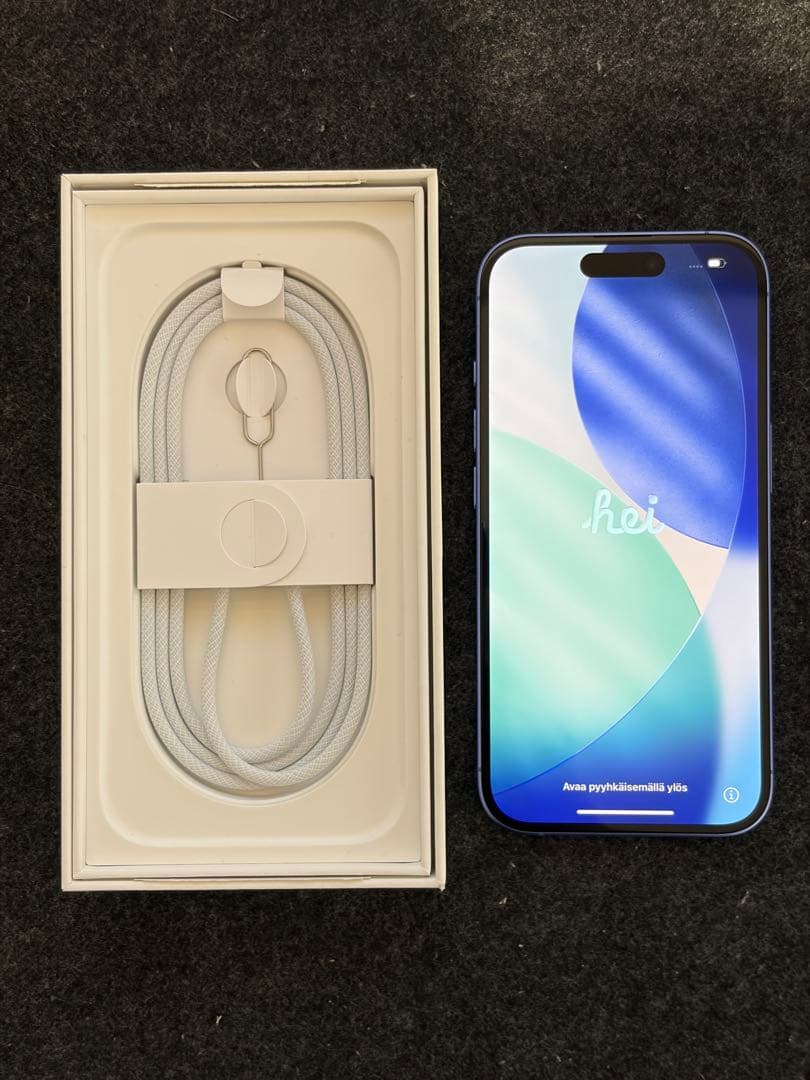 Apple iPhone 16 ブルー 256GB SIMフリー　本体