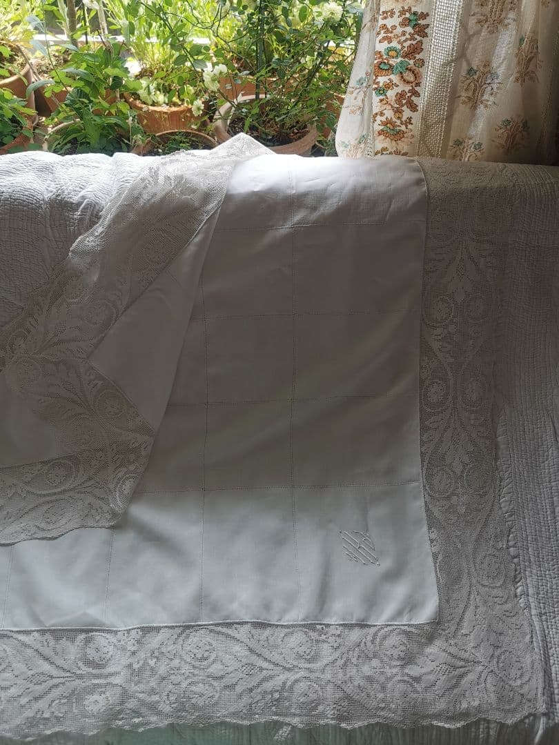 アンティーク 滑らかな細番手リネン フィレレース＆格子ドローンワーク 刺繍クロス