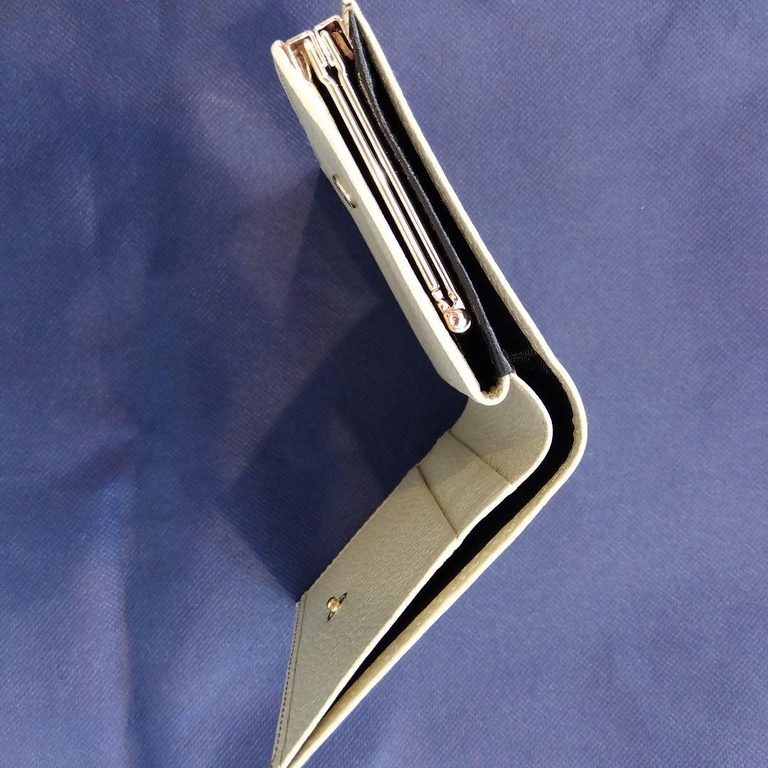 皇居　菊の御紋　 二つ折り財布　シャンパンゴールド