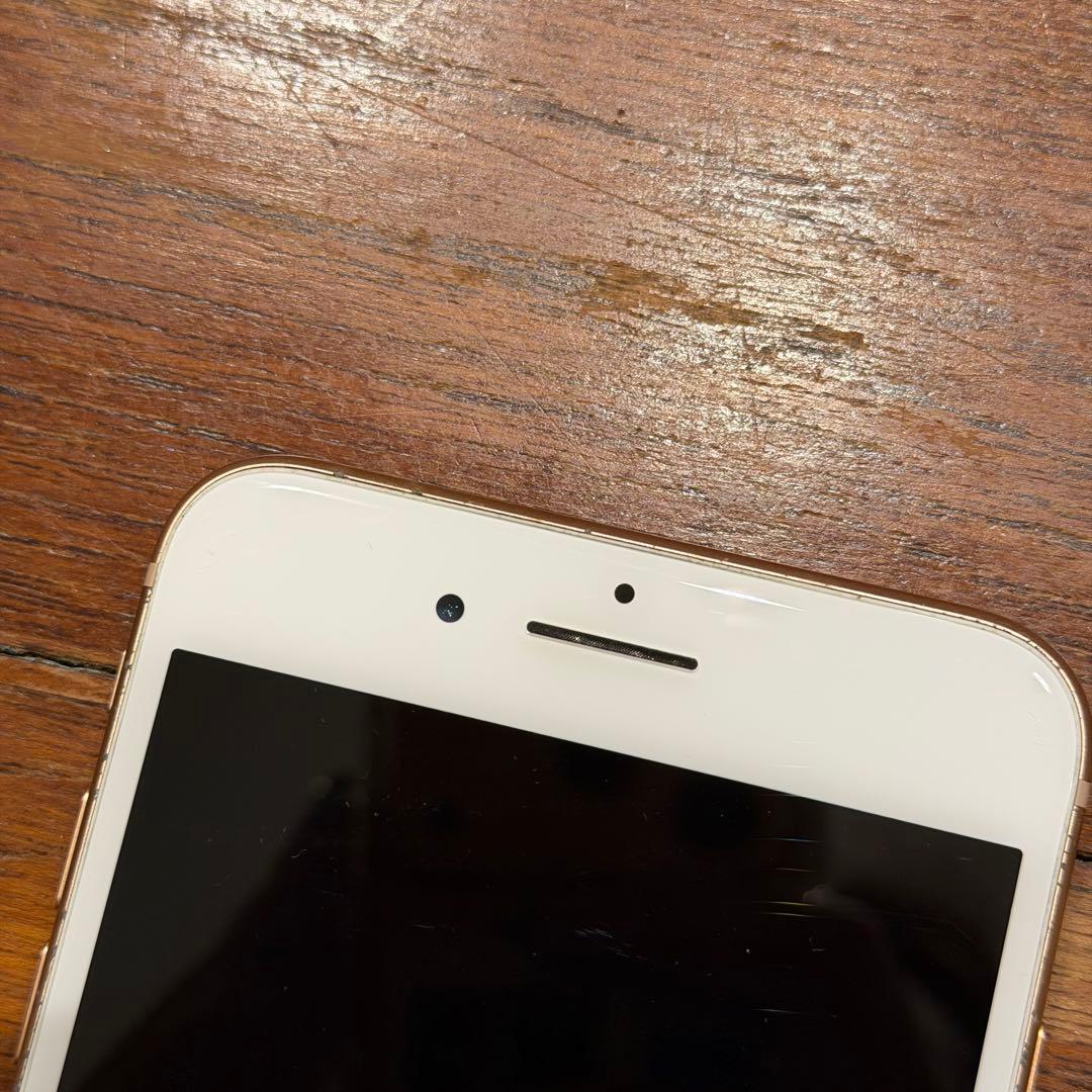 Apple iPhone 8 Plus ゴールド