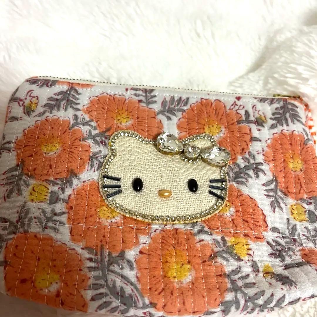 MAYGLOBE ハローキティ 花柄 トートバッグとポーチセット