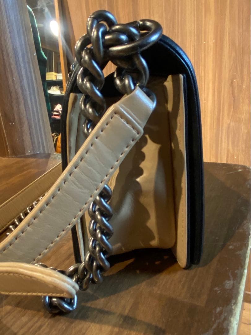 ♡*様 ボーイシャネル25 バイカラー チェーン ショルダーバッグ　ベージュ ラ