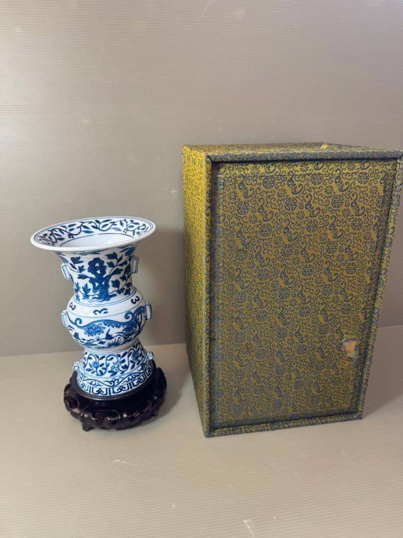 2903 中国骨董　大明萬暦年製銘　染付唐草青花　花瓶　花台付　時代物