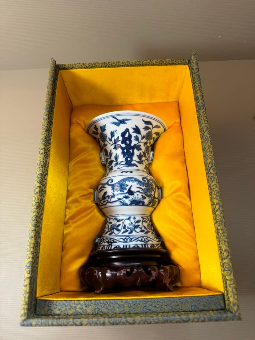 2903 中国骨董　大明萬暦年製銘　染付唐草青花　花瓶　花台付　時代物