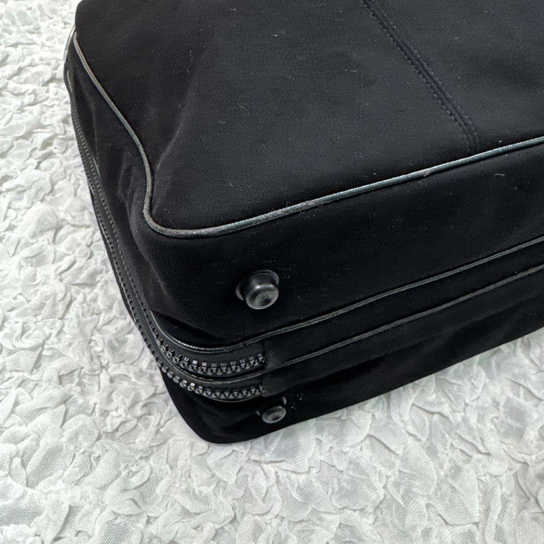 希少　トヨタ　セルシオ　大きめビジネスバッグ　ショルダーバッグ　スエード