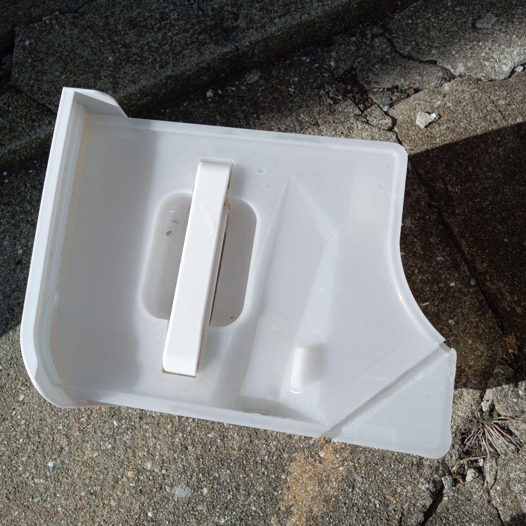 Meomeo　　除湿機 SHARP CV-J180-W　2021年製未清掃