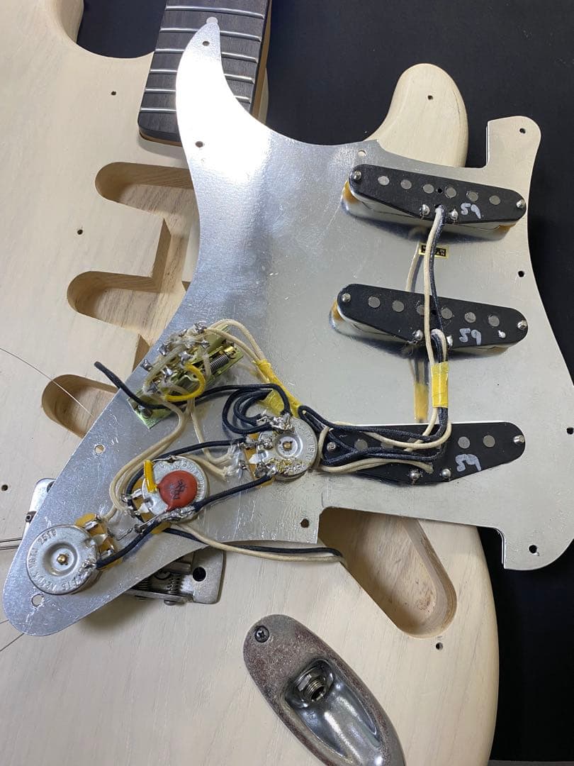 ヴィンテージブロンド・アッシュボディ 自作ストラトキャスター コンポーネント