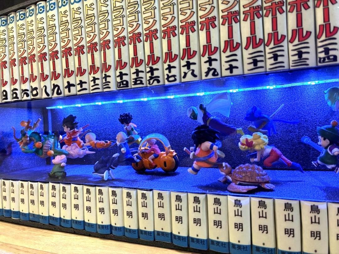 ドラゴンボール コミック 背表紙 フィギュアセット＋LEDディスプレイケース