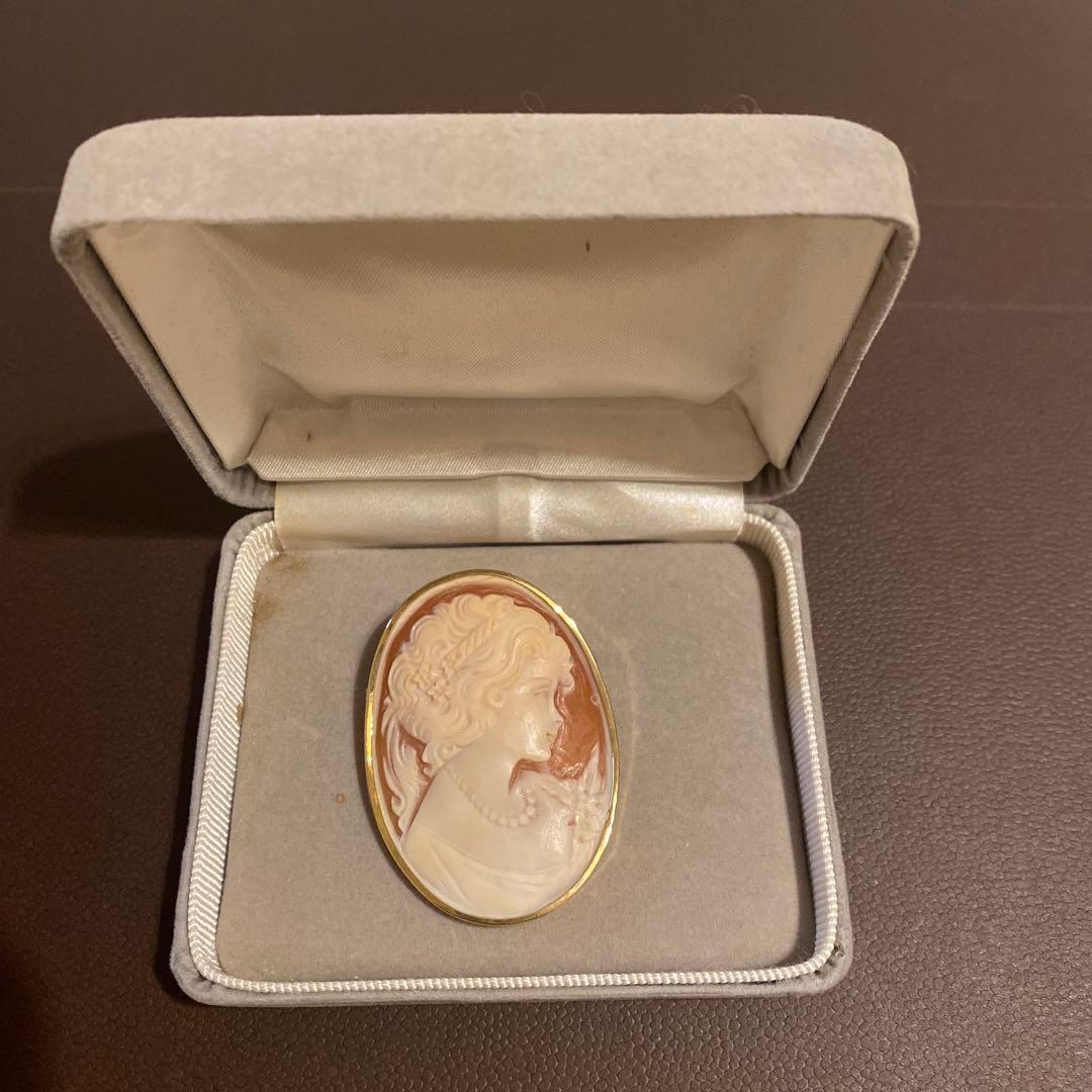 カメオ　オーバル型　ブローチ