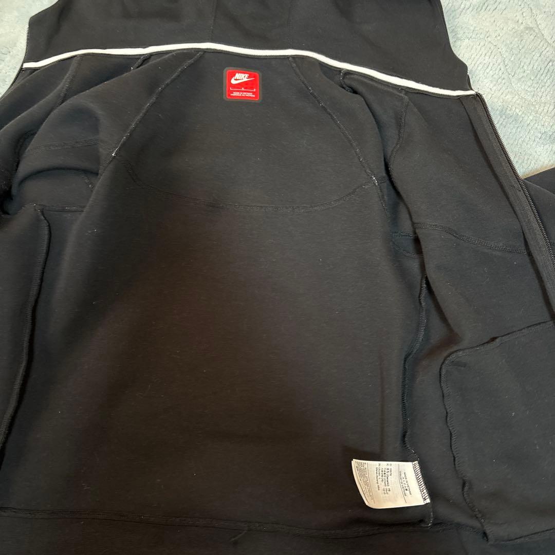 NIKE ブラック パーカー ジッパー付き