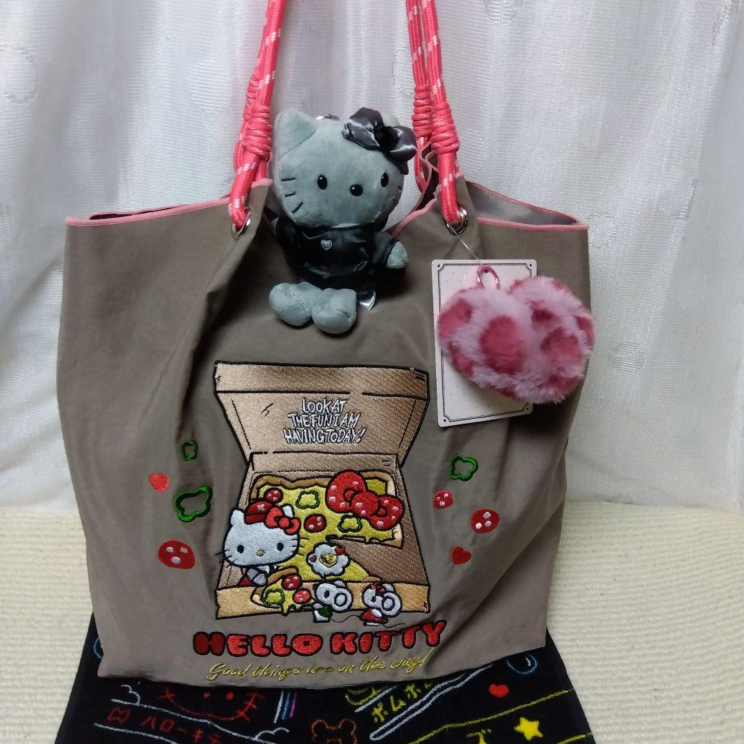 HELLO KITTY ·͜·ᰔᩚハートボンボン付きトートバッグ